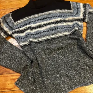 Grey and black sweater b thumbnail 3