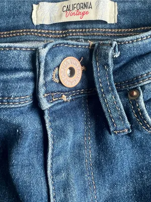 California vintage Women's blue Indigo Flare Jeans - Wide Leg Size 7/28 thumbnail 5