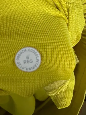 Lululemon Hotty Hot Short II 2.5” Women’s‎ Size 6 Yellow Running Athletic Shorts thumbnail 8