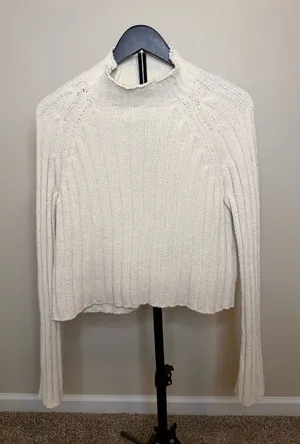 American Eagle Cropped Cream Sweater-S thumbnail 1