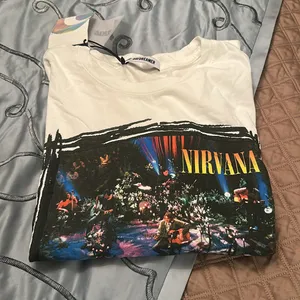 Daydreamer Nirvana nwt unplugged in New York large white tee graphic thumbnail 7