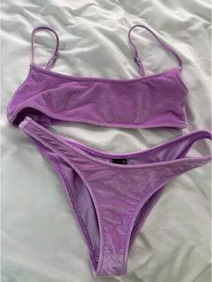 Triangl Bikini thumbnail 1