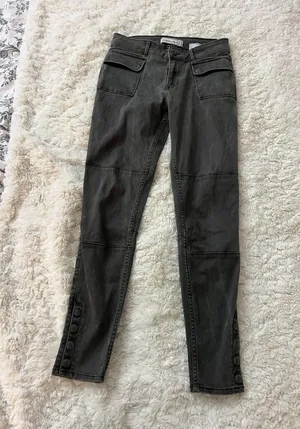 Pants thumbnail 1