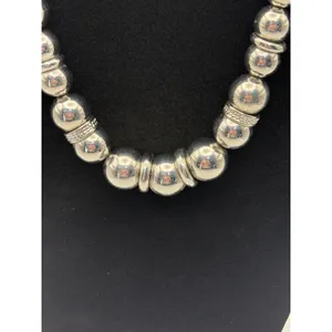 Nine West Graduated‎ Bead Necklace Womens OS Silver Tone Chunky Toggle Statement thumbnail 3