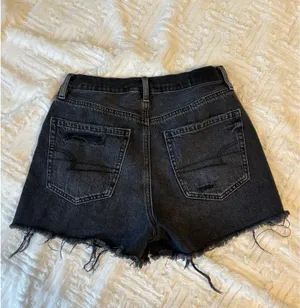 American Eagle Highest Rise 90s Boyfriend Shorts 4 thumbnail 2