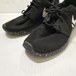Nike‎ Roshe One Shoes Womens 9.5 Black White Mesh Speckle Sneakers 855916-007 thumbnail 7
