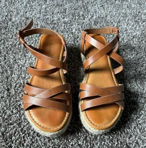 Platform Sandal  thumbnail 1