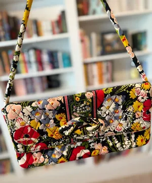 Vera Bradley Knot‎ Just a Clutch Poppy Fields Bag thumbnail 1
