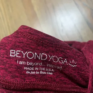 Beyond yoga small red sports bra thumbnail 5