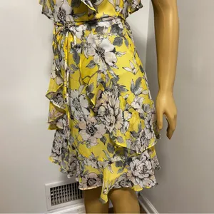 Tommy Hilfiger Womens Yellow Floral Tiered Ruffle Chiffon Mini Dress Size 2 thumbnail 3