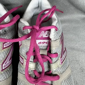 New Balance‎ Womens 690 Gray Pink Sneakers Size 8 thumbnail 9