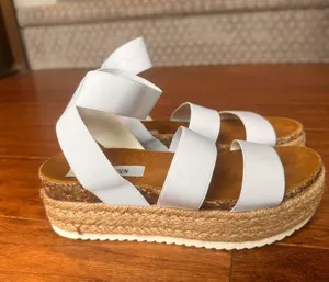 Steve Madden White Sandal thumbnail 1