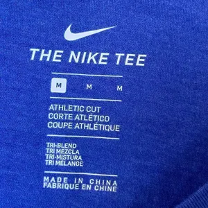 The Florida Gators V-Neck Nike Graphic T-Shirt Size Medium thumbnail 5