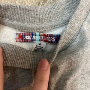 Urban Outfitters Heather Gray Cropped, Ribbed Sweatshirt thumbnail 2