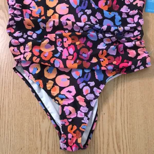 New Womens Cupshe Leopard Print 1pc Swimsuit Navy Pink Lavender Blue Size XLarge thumbnail 2