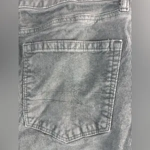 American Eagle Outfitters 12 Mom Straight Jean Corduroy Pants in Emerald Green thumbnail 4