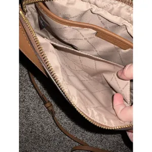 Michael Kors Jet Set Signature Brown Crossbody Bag thumbnail 7