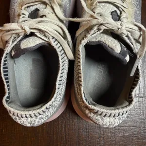 Brooks Levitate 3 Womens Running Shoes Grey Pink 1202791B060 Size 7.5 thumbnail 5