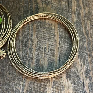 Betsey Johnson Gold Tone Enamel Flower Leaf Bangle Bracelet Set Whimsical Boho thumbnail 3
