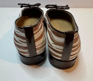 Womens 2 Tone Brown Flats Size 5 1/2B thumbnail 3