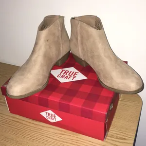 New True Craft 1” Heel Suede Feel Booties Natural thumbnail 4