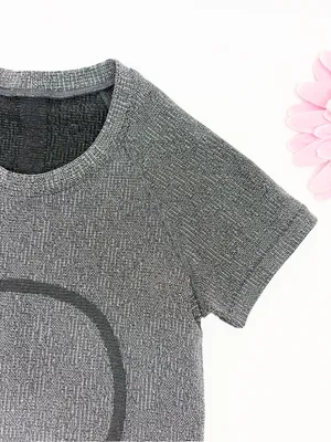 Lululemon Swiftly 2.0 Short Sleeve Top Hip Length Sparkle Silver Metallic Lurex thumbnail 3