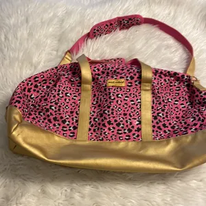 Simply Southern Weekender Bag excellent condition pink , gold and black high 13” thumbnail 12