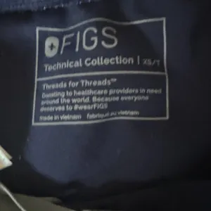 FIGS Zamora Navy cargo jogger scrub pants size XS/T. thumbnail 5