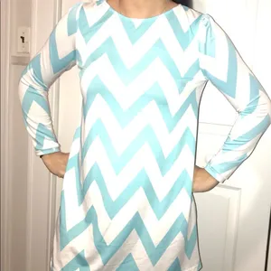 Womens Medium Light Blue and White Wave Pattern Striped Long Sleeves‎ Dress thumbnail 1
