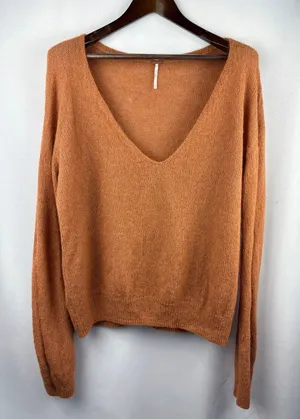 Women’s Free People Medium Tera-Cotta V-Neck Sweater thumbnail 1