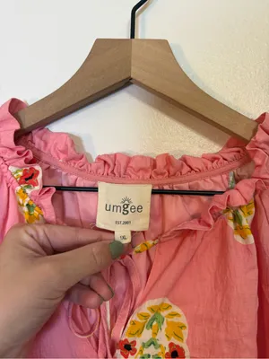 Umgee Boho Bloom Top with
Contrasting Print Border in Pink thumbnail 3