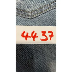 Gap 1969 Relaxed Straight Mid Rise Light Wash Blue Denim Jeans 29 8R 4437 thumbnail 7