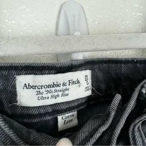 Abercrombie & Fitch Curve Love Ultra High Rise 90s Straight Jean Cotton Size 25 thumbnail 2