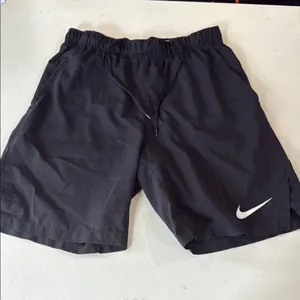 Nike Black Athletic Shorts Lightweight Relaxed Fit thumbnail 1