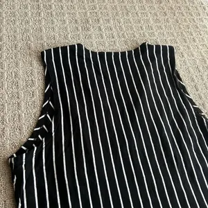 Banana Republic Top‎ Malibu Large L Black White Stripe Sleeveless V-Neck 90s Y2K thumbnail 6