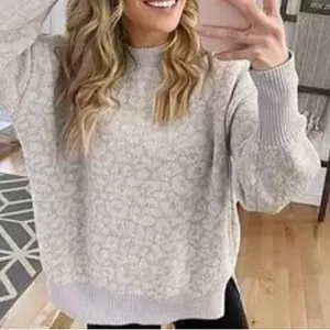 Abercrombie & Fitch Soft A&F Sweater‎ White Gray Animal Print Crew Neck M thumbnail 3