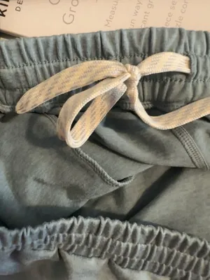 VUORI - Women’s Boyfriend Shorts - NWOT! thumbnail 7