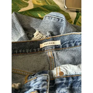 PacSun Dad Jeans Distressed Light Wash Button Fly Size 27 thumbnail 2