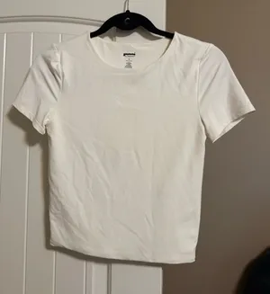 Yummi by Francesca’s White Fitted Tee thumbnail 1