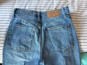 H&M Jeans High-Waisted thumbnail 4