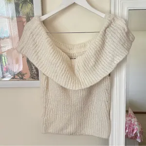 Reformation Satine Sleeveless Foldover Sweater in White Ivory Cream Size Large thumbnail 2