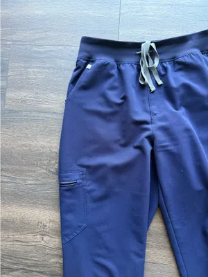 FIGS Jogger Scrub Set  thumbnail 6