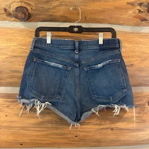 Abercrombie & Fitch The Mom Short High Rise Distressed Jean Shorts thumbnail 5