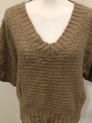 Charlotte Russe Cropped Sweater thumbnail 2