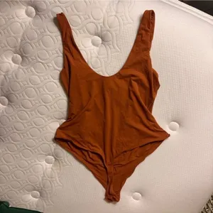 Skims Fits (A1) Everybody Square Neck L in Bronze NWT thumbnail 3