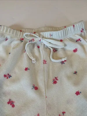 Women’s Small Cream with Pink Flowers Waffle Knit Lounge or Pajama Shorts thumbnail 4