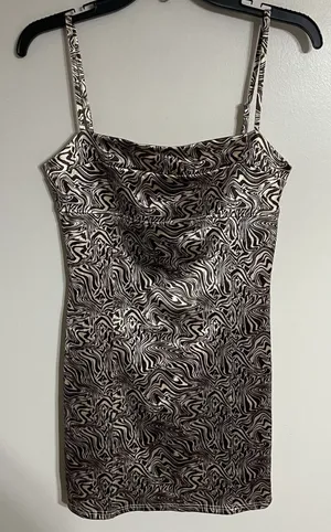 Urban‎ Outfitters UO Cole Swirl Sateen Mini Dress Size Medium Brown & Tan thumbnail 1
