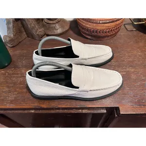 Steve Madden Goodman White Croc Embossed Penny Loafers Size 8.5 thumbnail 4