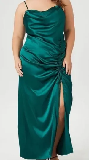 Elegant Green Satin Cinched Formal Dress thumbnail 1