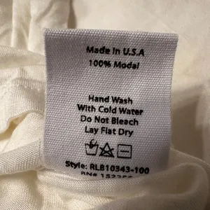 Avec Lea Filles White Mock Neck Shirt - NWT - Size L thumbnail 4